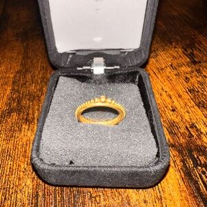 22k solid Gold Ring Denise Betesh